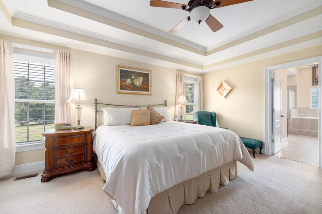 Downtown Plaza Suites